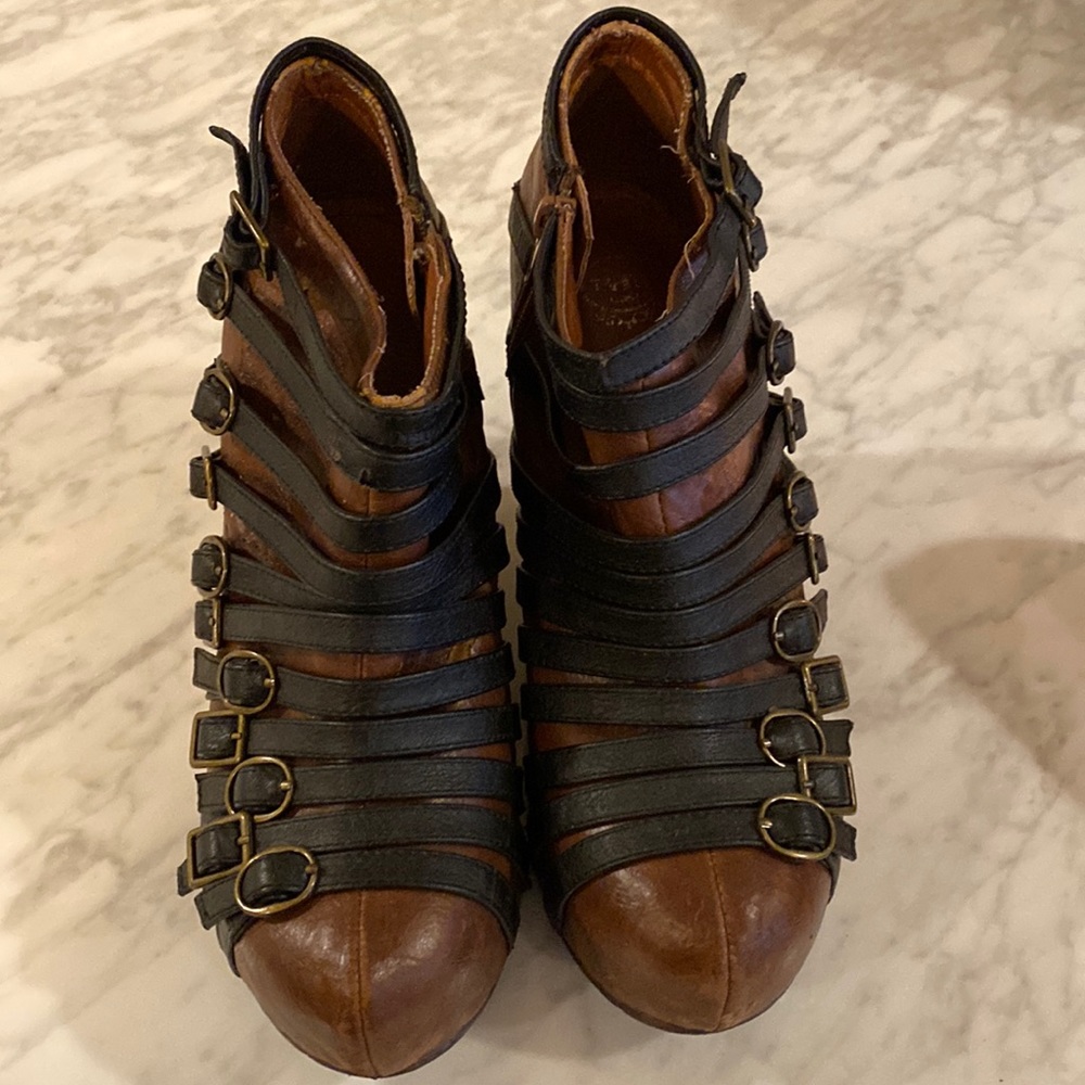 Unique wedge style- Jeffrey Campbell